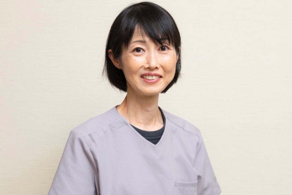 歯科医師 秋田 真意子